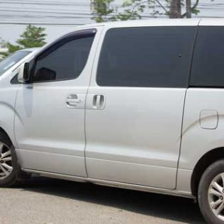 14 Seater Minibus Rental as the Perfect Family Holiday Transport